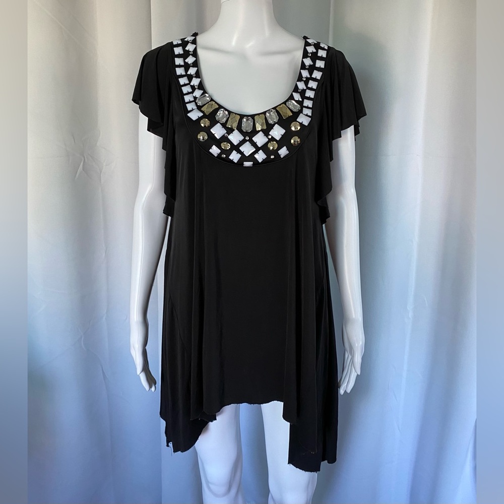 XOXO Women’s Beaded Tunic Blouse